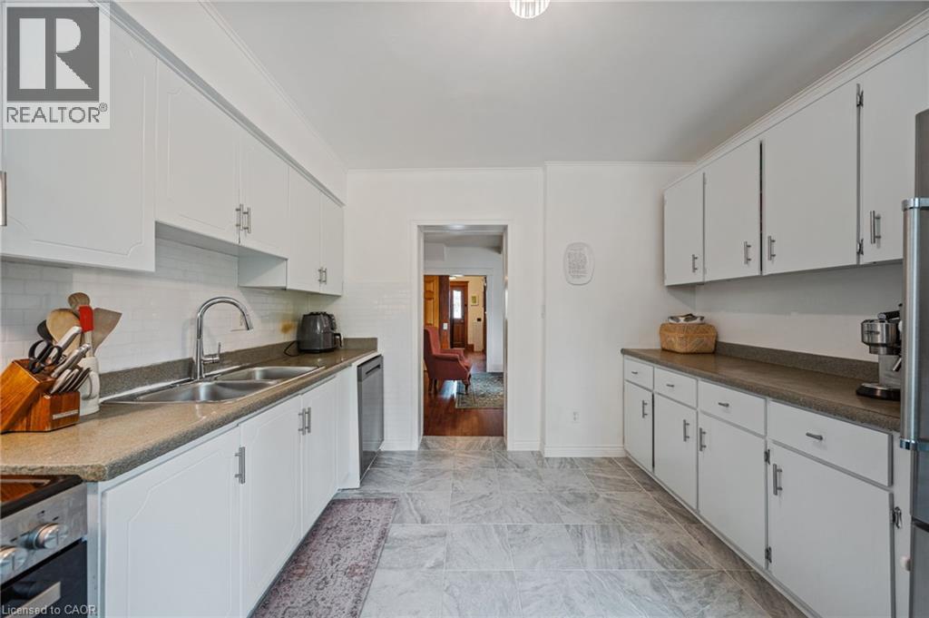 24 Belview Avenue — photo 16