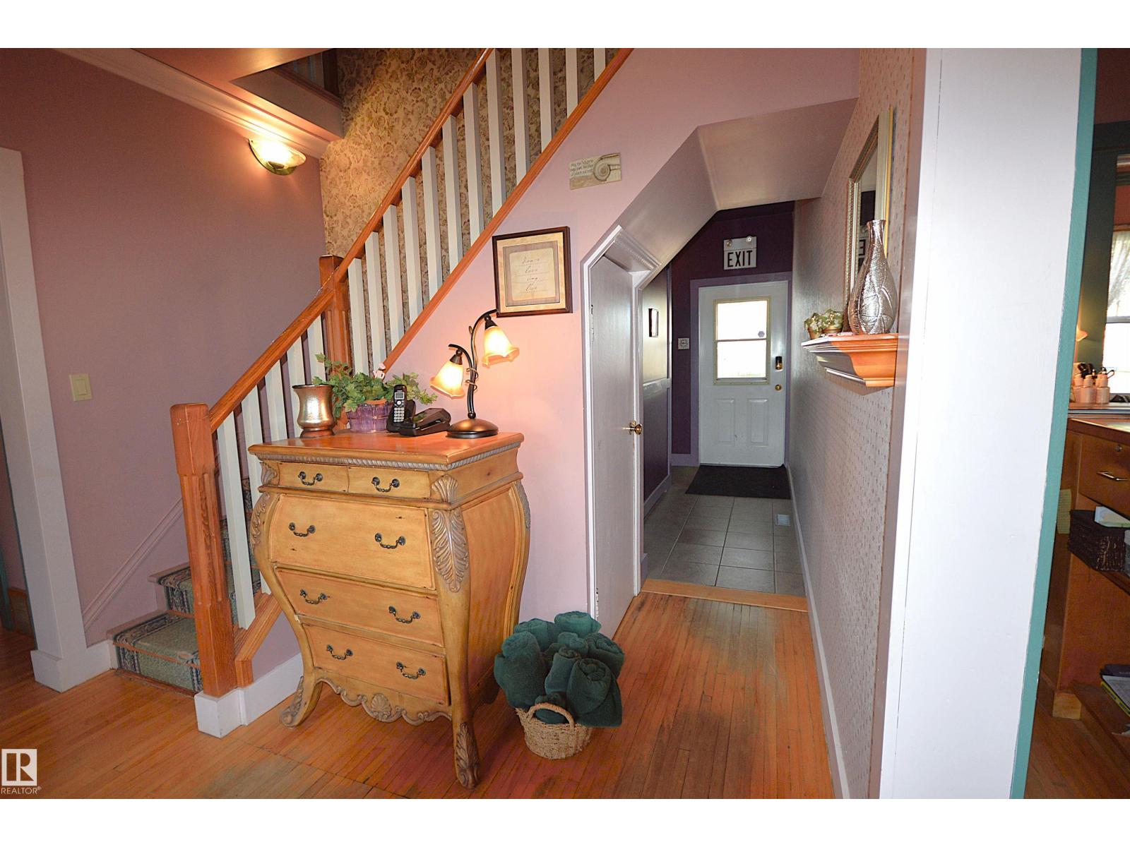 5023 51 AVE AV - 27