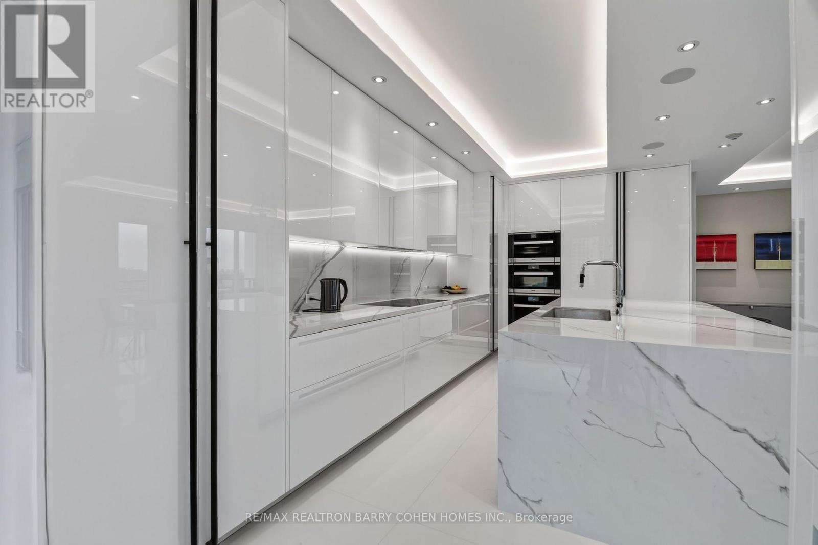 #1602 80 YORKVILLE AVENUE - 11