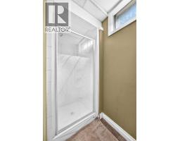 102 4 Avenue SE - photo 39