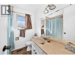 102 4 Avenue SE - photo 30