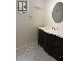 255 Fleet Street Sw, Medicine Hat, AB T1A7Z4 Photo 11