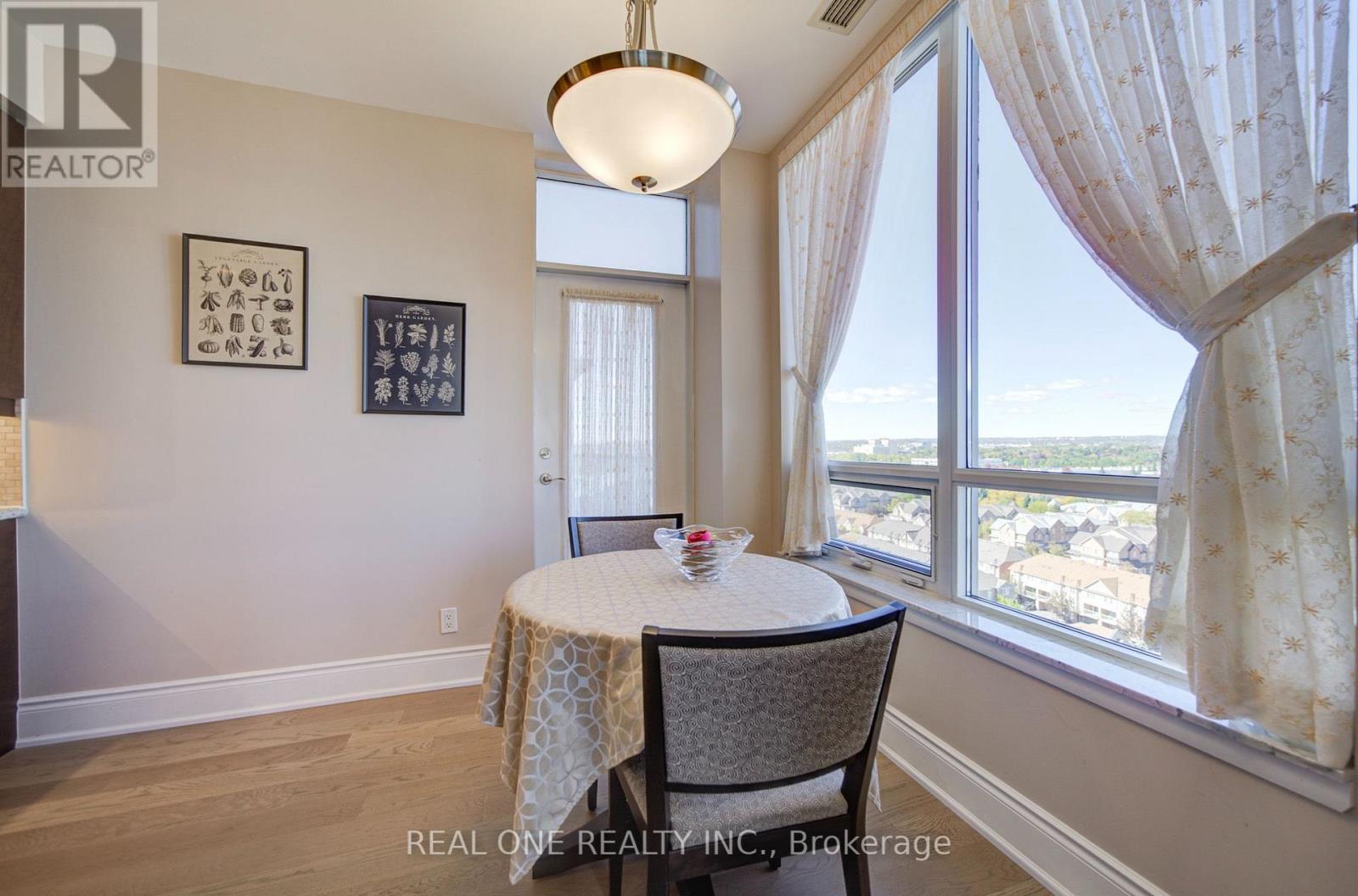 Ph55- 23 Cox Boulevard, Markham, ON photo 8