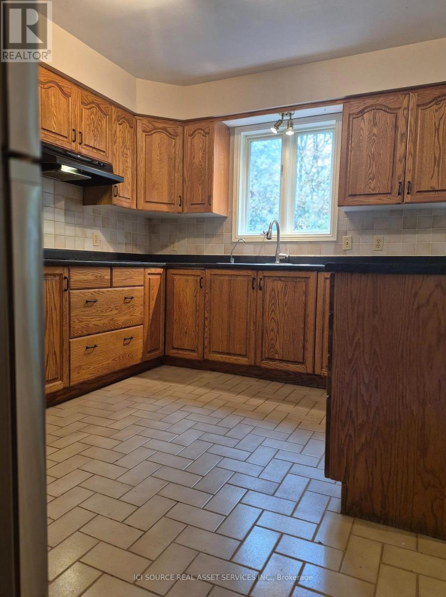 2100 Snow Valley Road, Springwater, ON photo 13