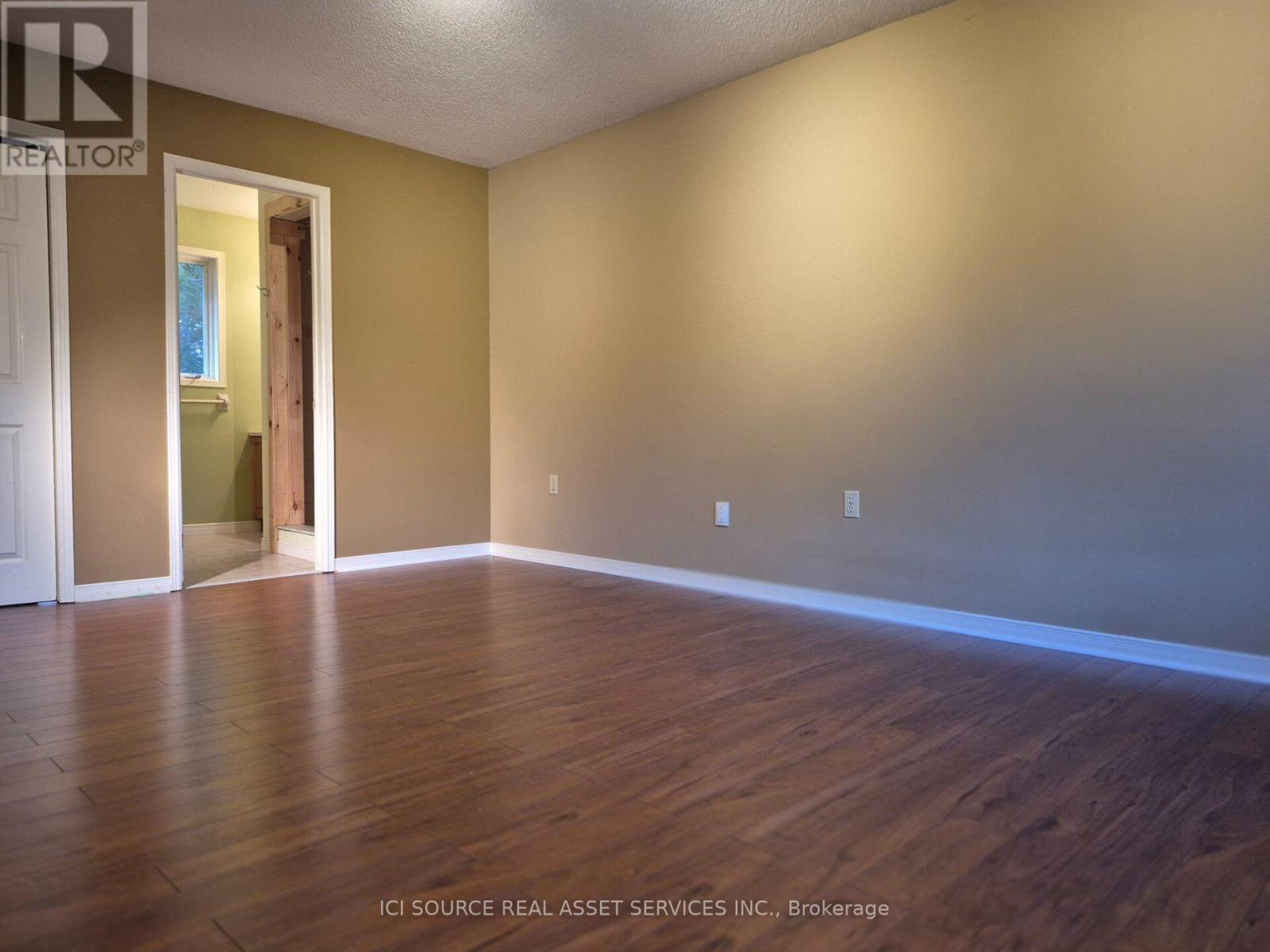 2100 Snow Valley Road, Springwater, ON photo 23