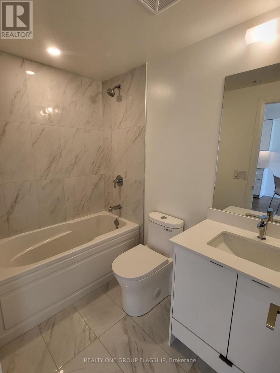 700 Sheppard Avenue West — photo 16