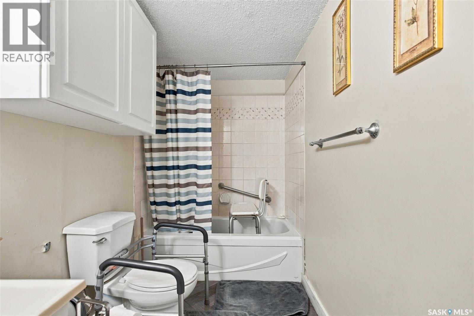 #202 275 Kingsmere BOULEVARD - 17
