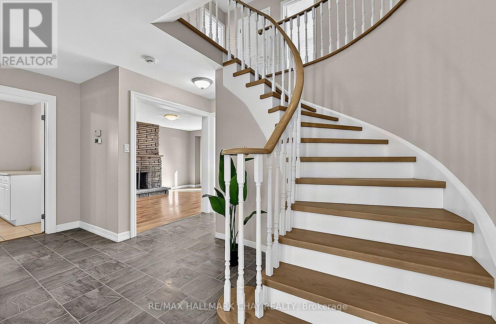 38 IMPERIAL CRESCENT - 4