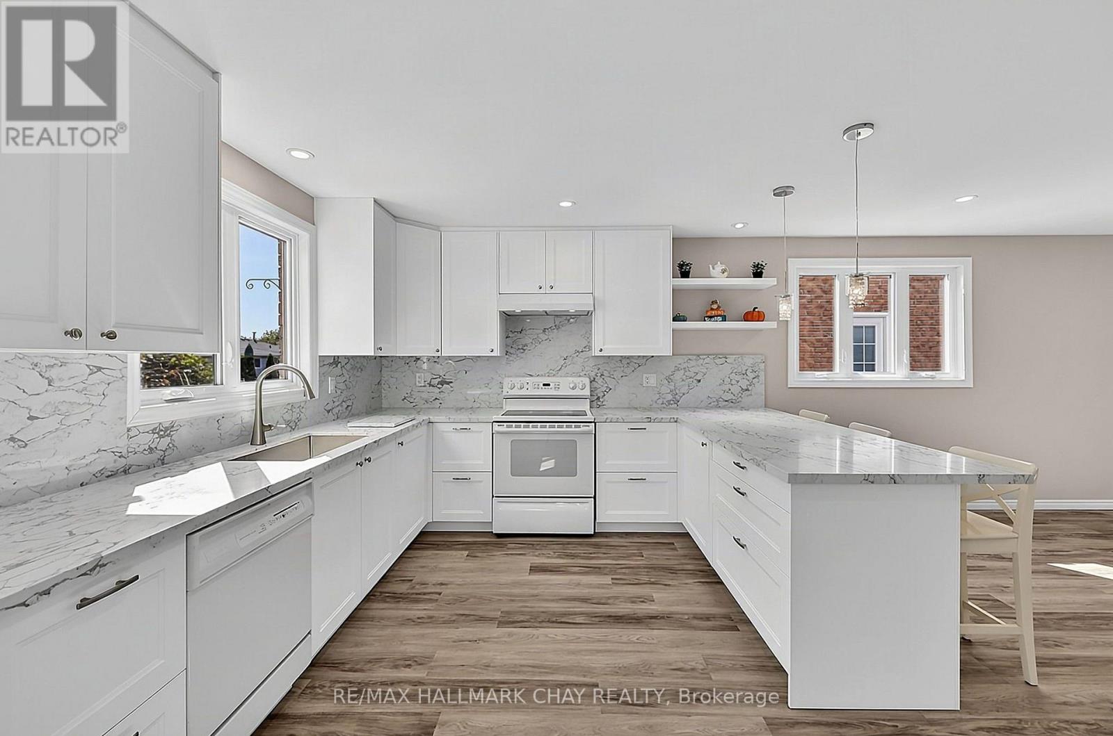38 Imperial Crescent, Bradford West Gwillimbury, ON photo 5