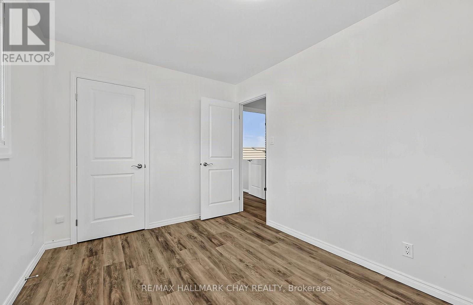 38 IMPERIAL CRESCENT - 19