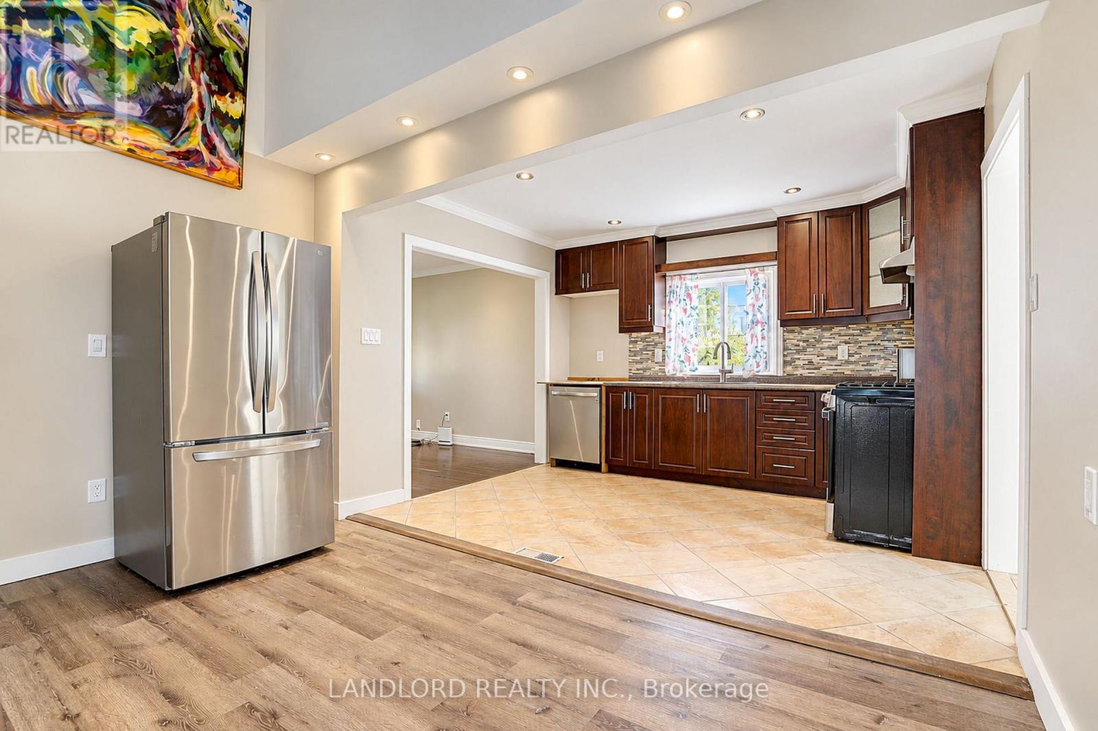 45 Craydon Avenue — photo 29