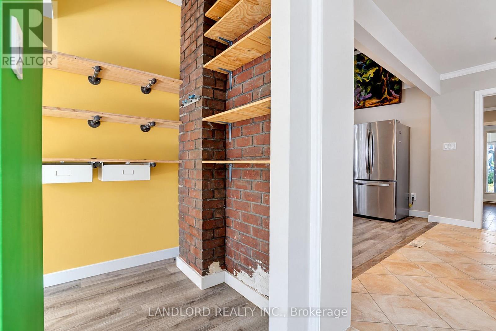 45 Craydon Avenue — photo 33