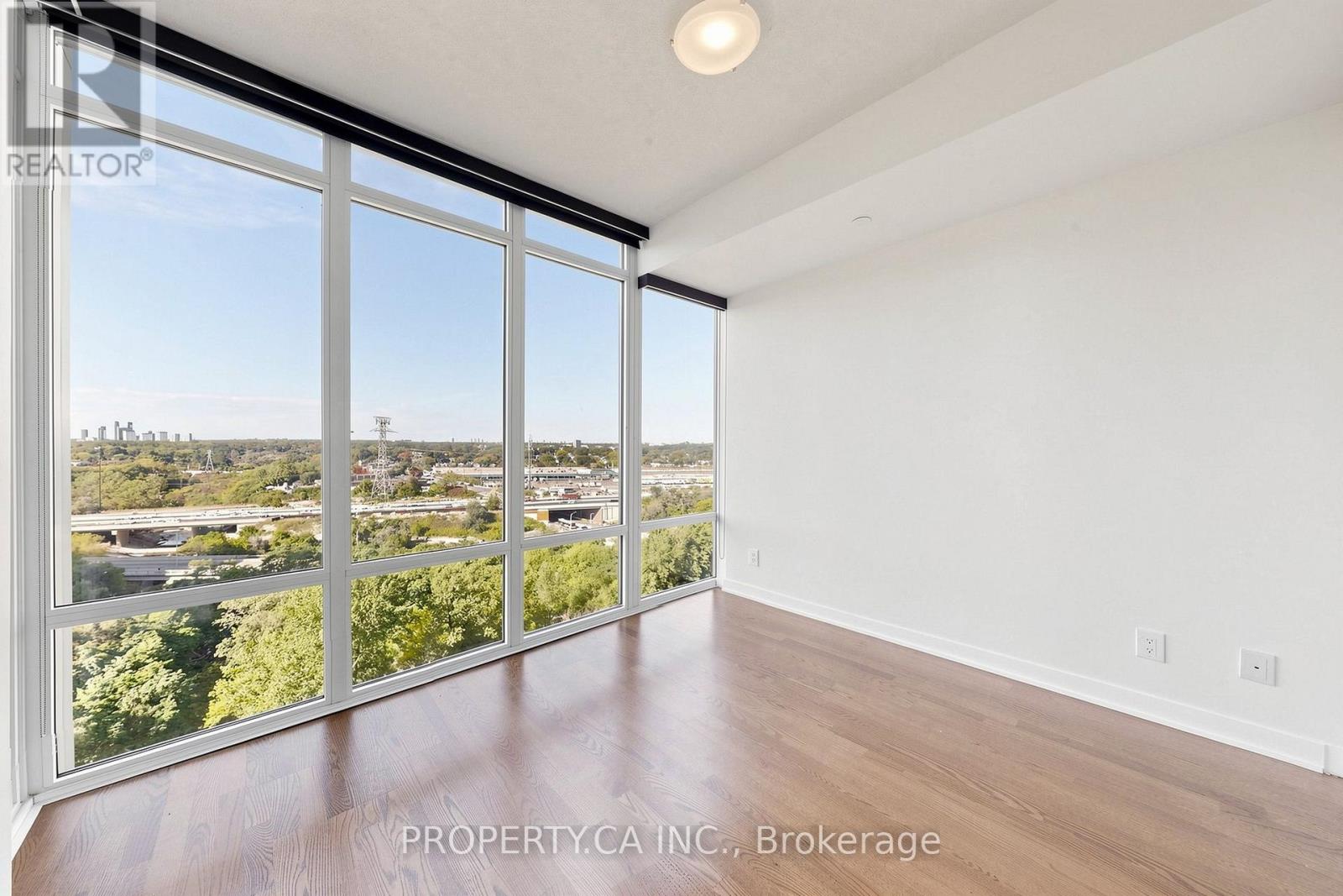 88 Park Lawn Road — photo 12