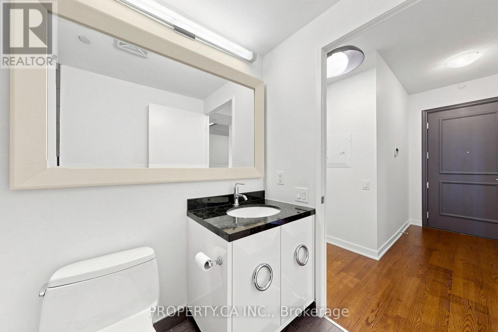 88 Park Lawn Road — photo 18