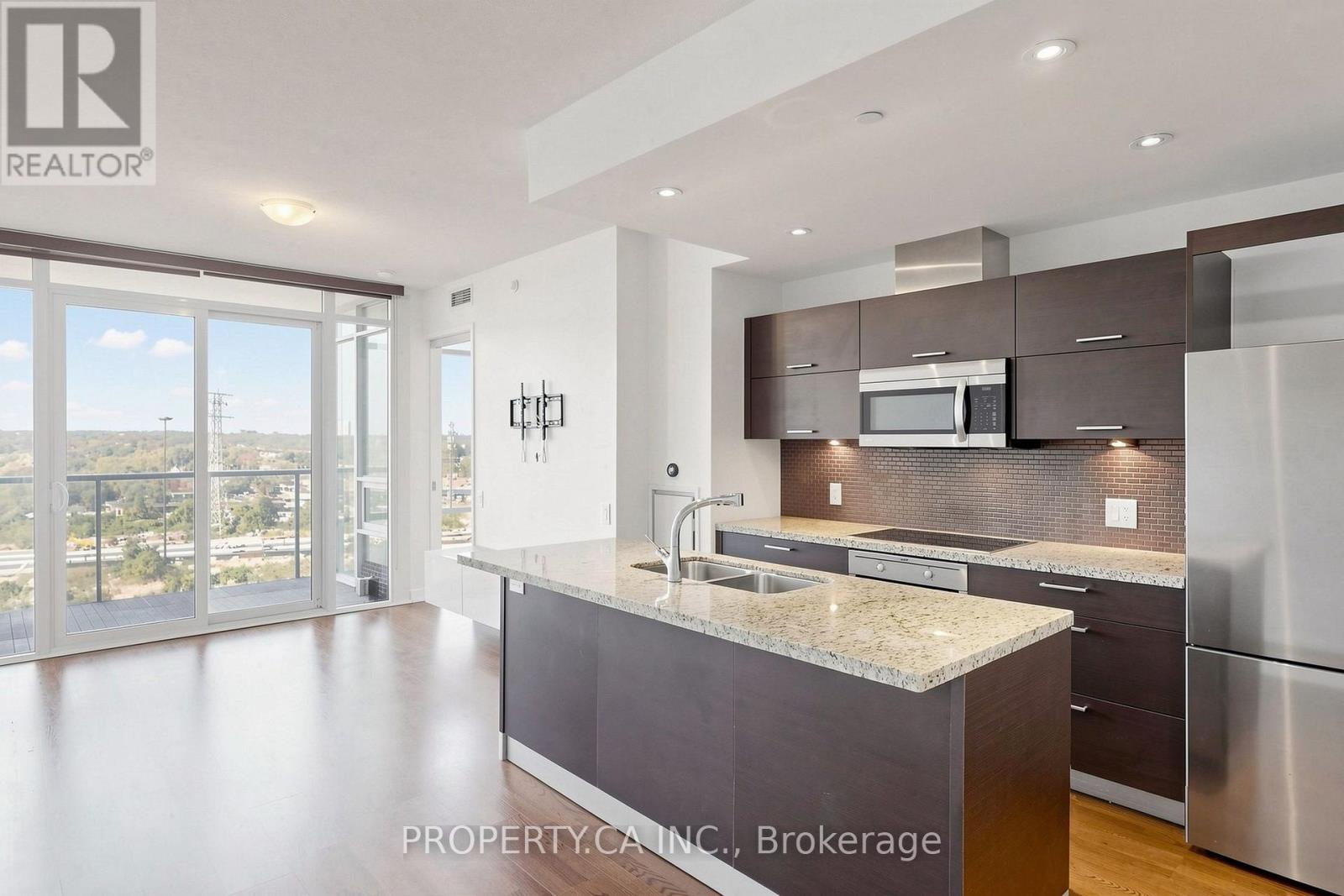 88 Park Lawn Road — photo 4