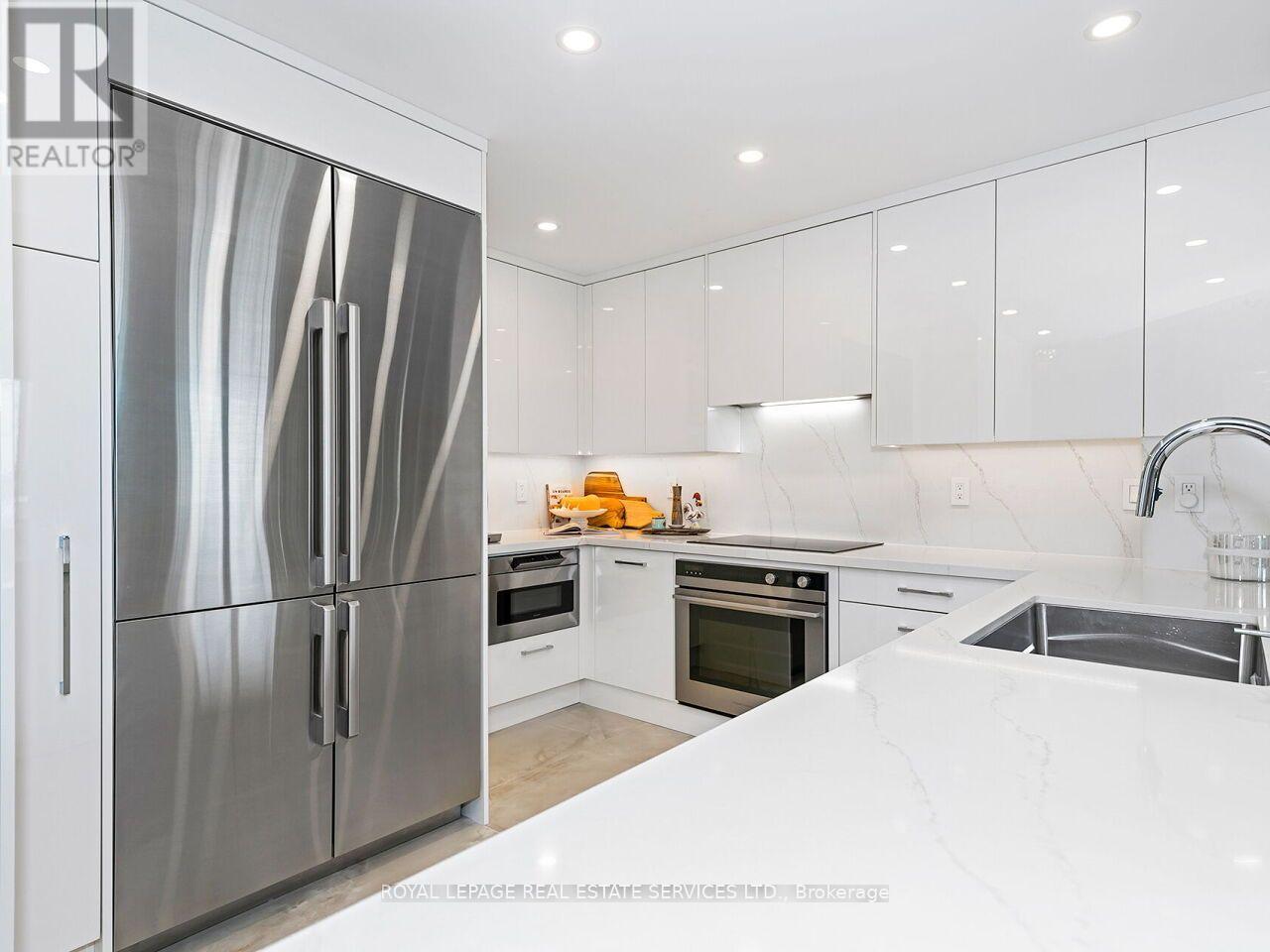 PH201- 88 Palace Pier Court, Toronto, ON photo 6
