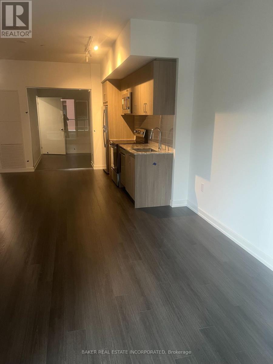 4010 Eglinton Avenue West — photo 13