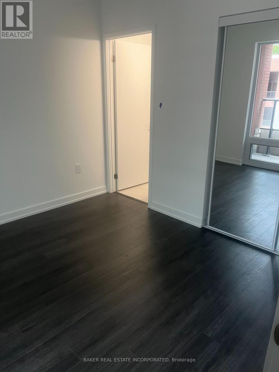 4010 Eglinton Avenue West — photo 16