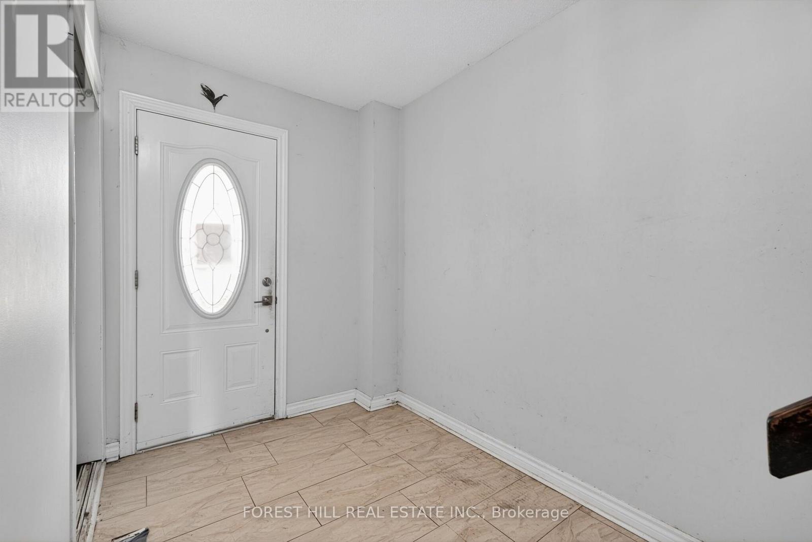27 Saturn Drive, Brampton, ON photo 3