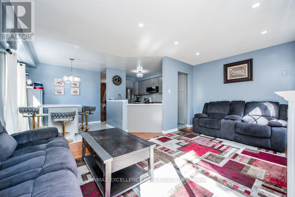 44 Weather Vane Lane Northwest, Brampton, ON photo 16