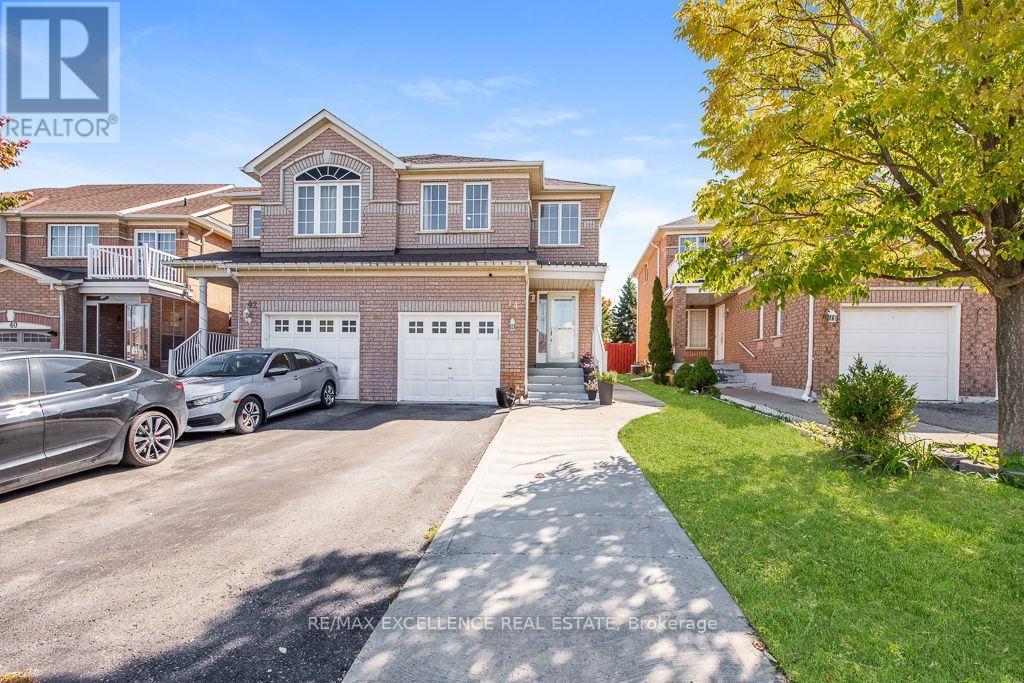 44 Weather Vane Lane Northwest, Brampton, ON photo 2
