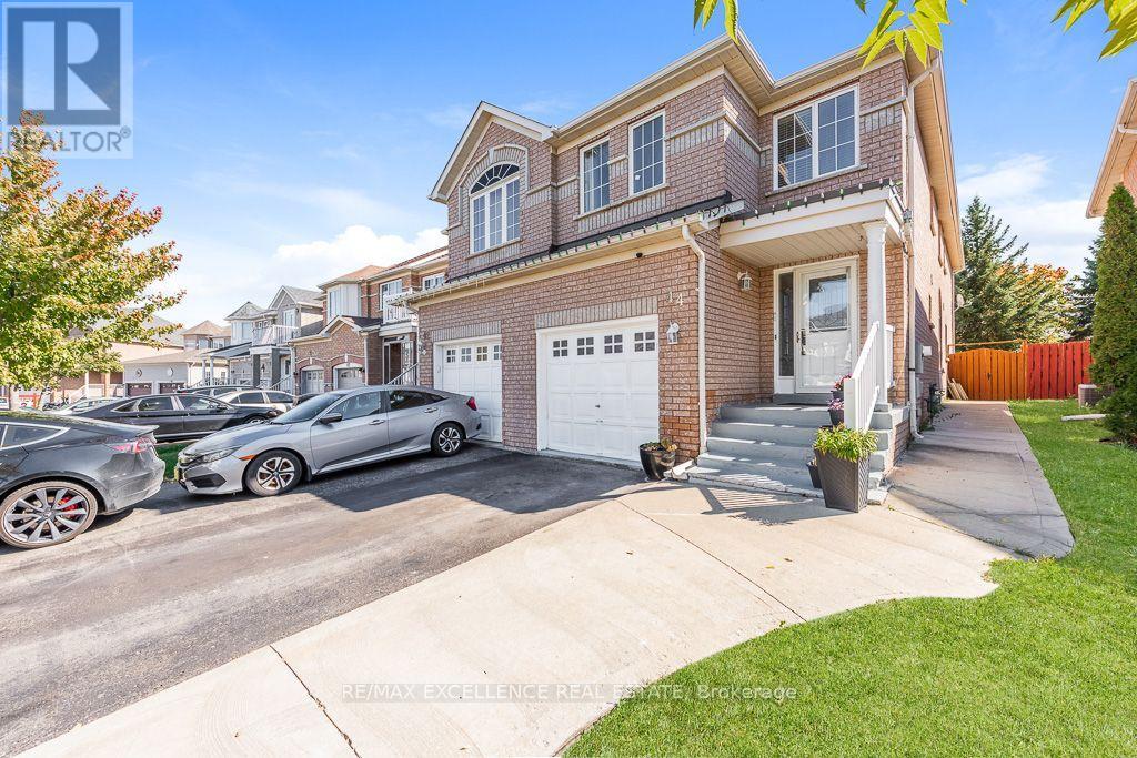 44 Weather Vane Lane Northwest, Brampton, ON photo 3