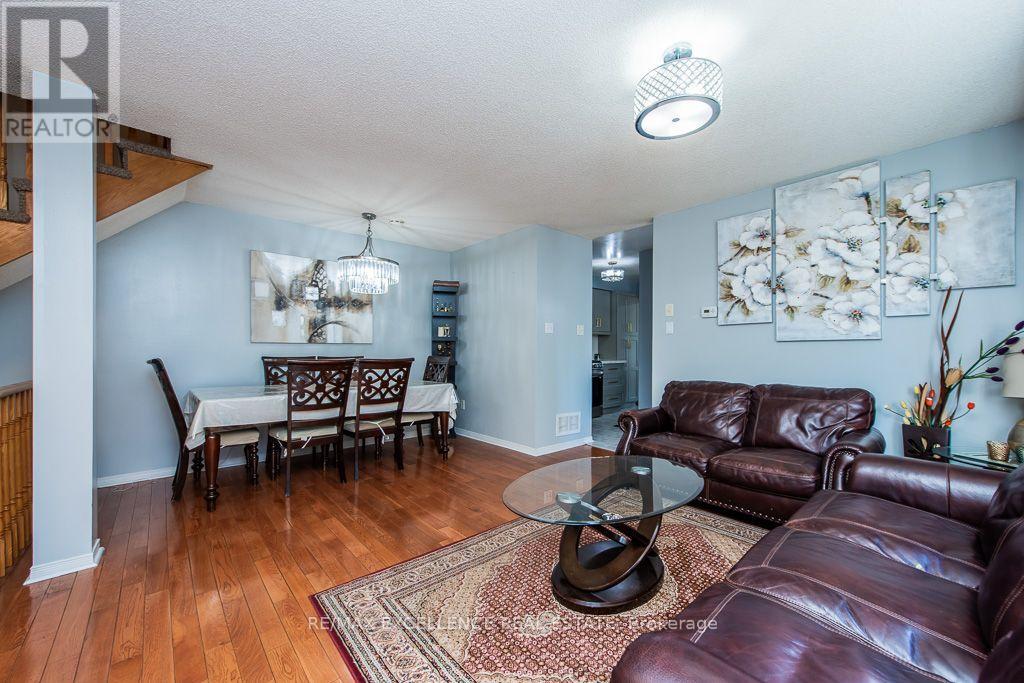 44 Weather Vane Lane Northwest, Brampton, ON photo 8