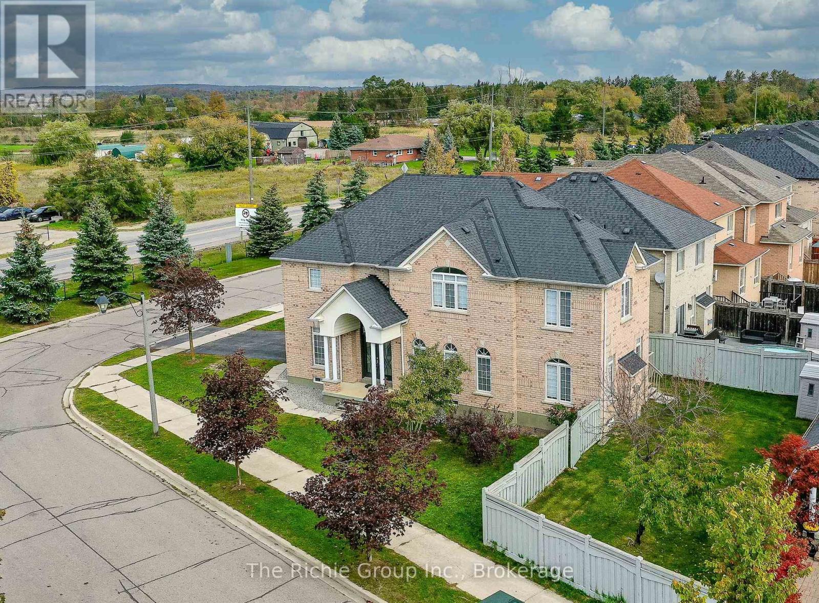 59 TARQUINI CRESCENT - 1