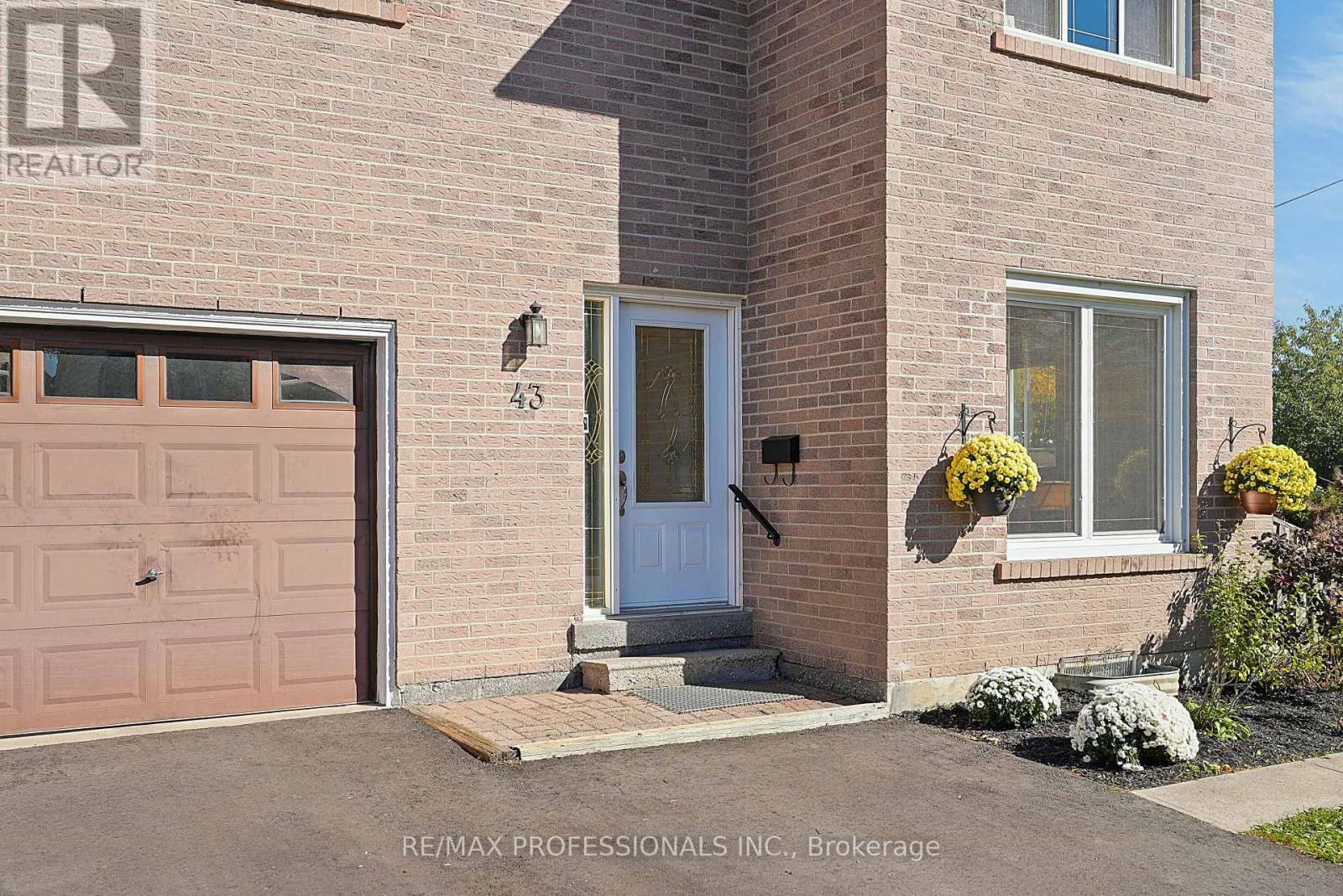 43 FRANCA CRESCENT - 3
