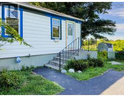 102 Parade Street, Yarmouth, NS B5A3B5 Photo 15