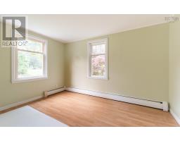 102 Parade Street, Yarmouth, NS B5A3B5 Photo 9