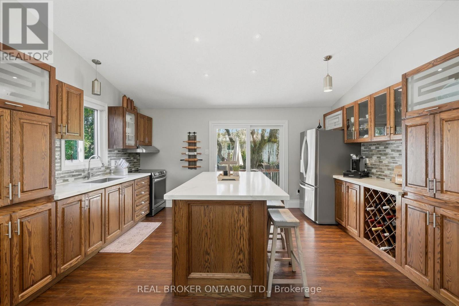 8 MOYLE DRIVE - 12