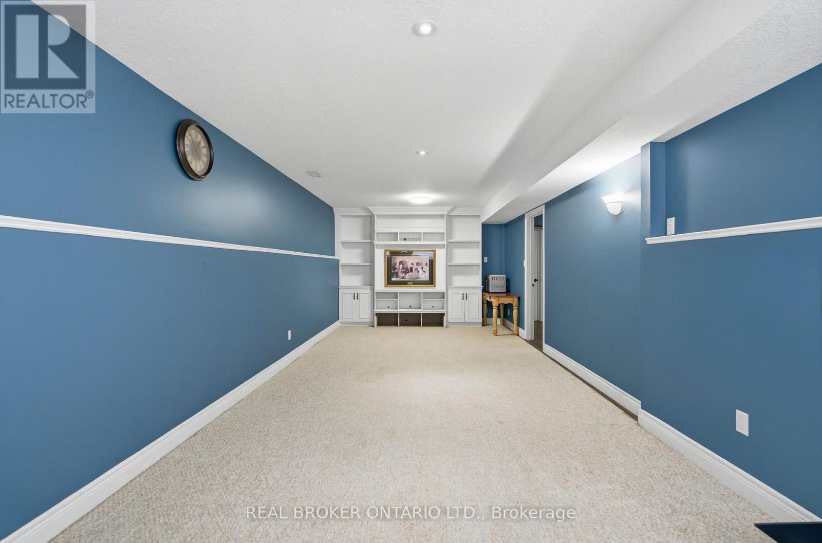 8 MOYLE DRIVE - 28