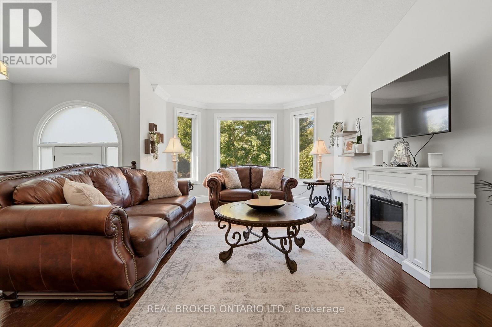 8 MOYLE DRIVE - 7