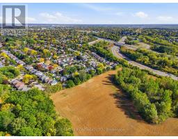 8 Moyle Drive, Brantford, ON N3V1E5 Photo 44