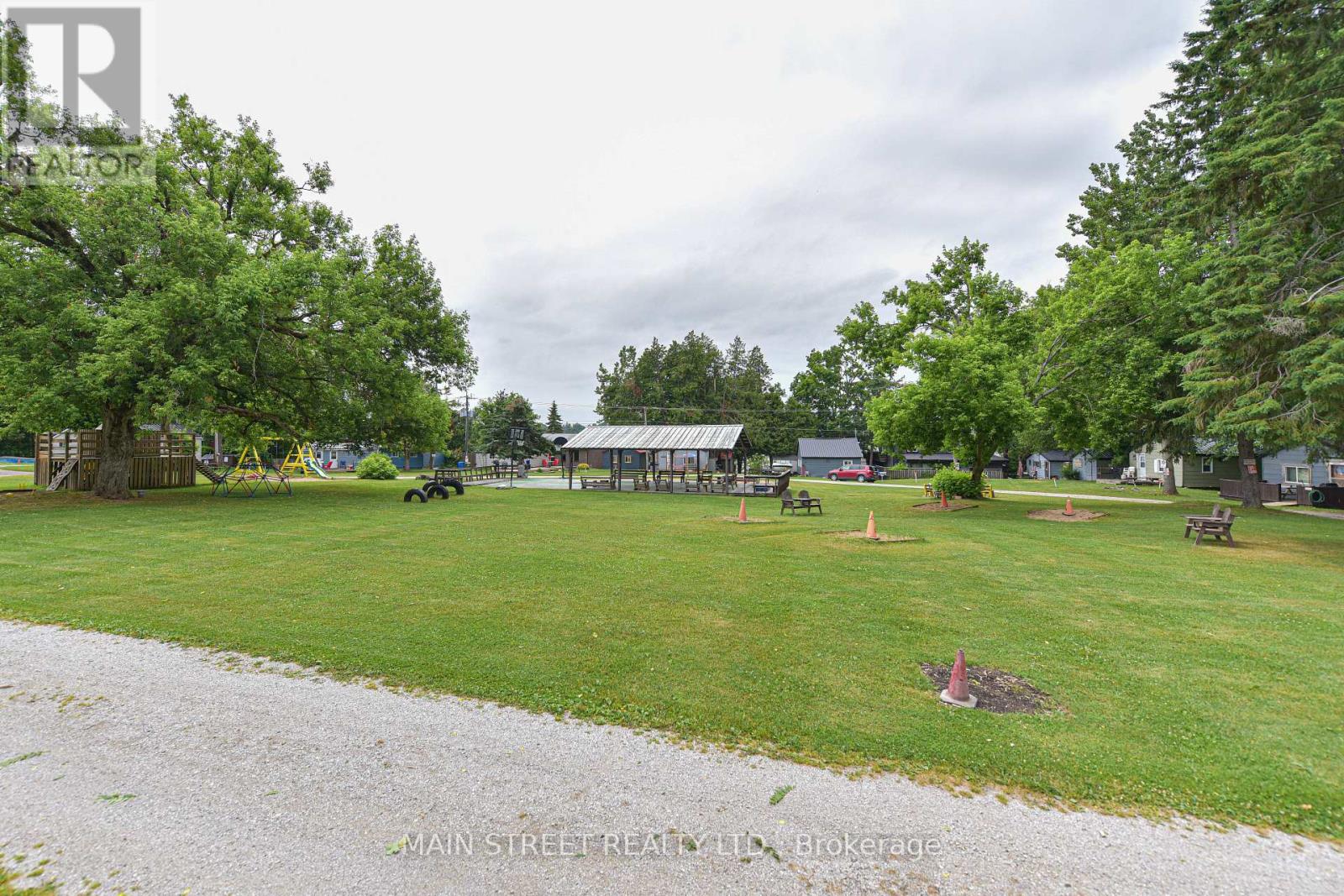 #20 230 LAKE DALRYMPLE ROAD - 45