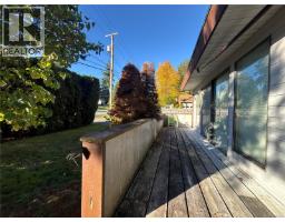 Living room - 632 Erickson Rd, Campbell River, BC V9W5N9 Photo 8