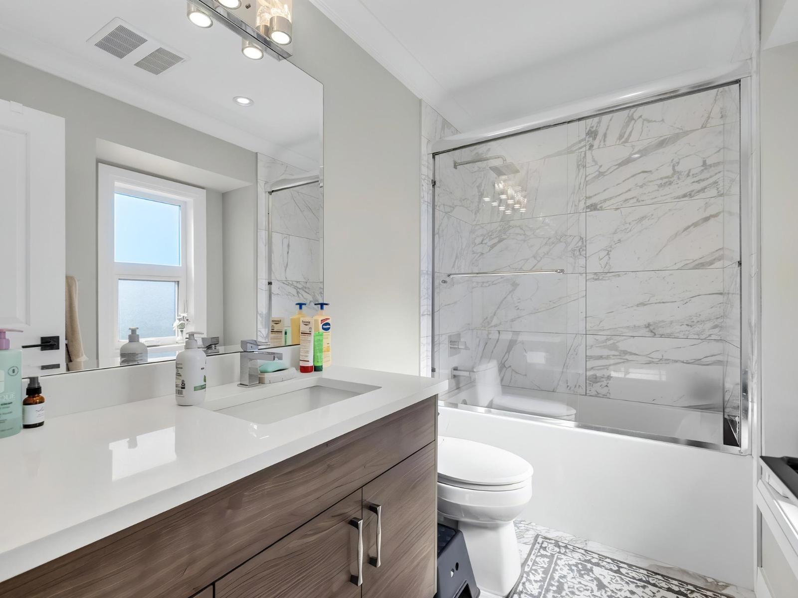 15949 39A AVENUE, Surrey - Image 1