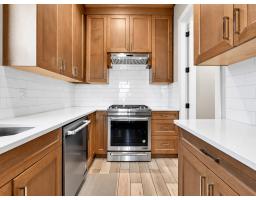 15949 39a Avenue, Surrey, BC V3Z0Y3 Photo 15