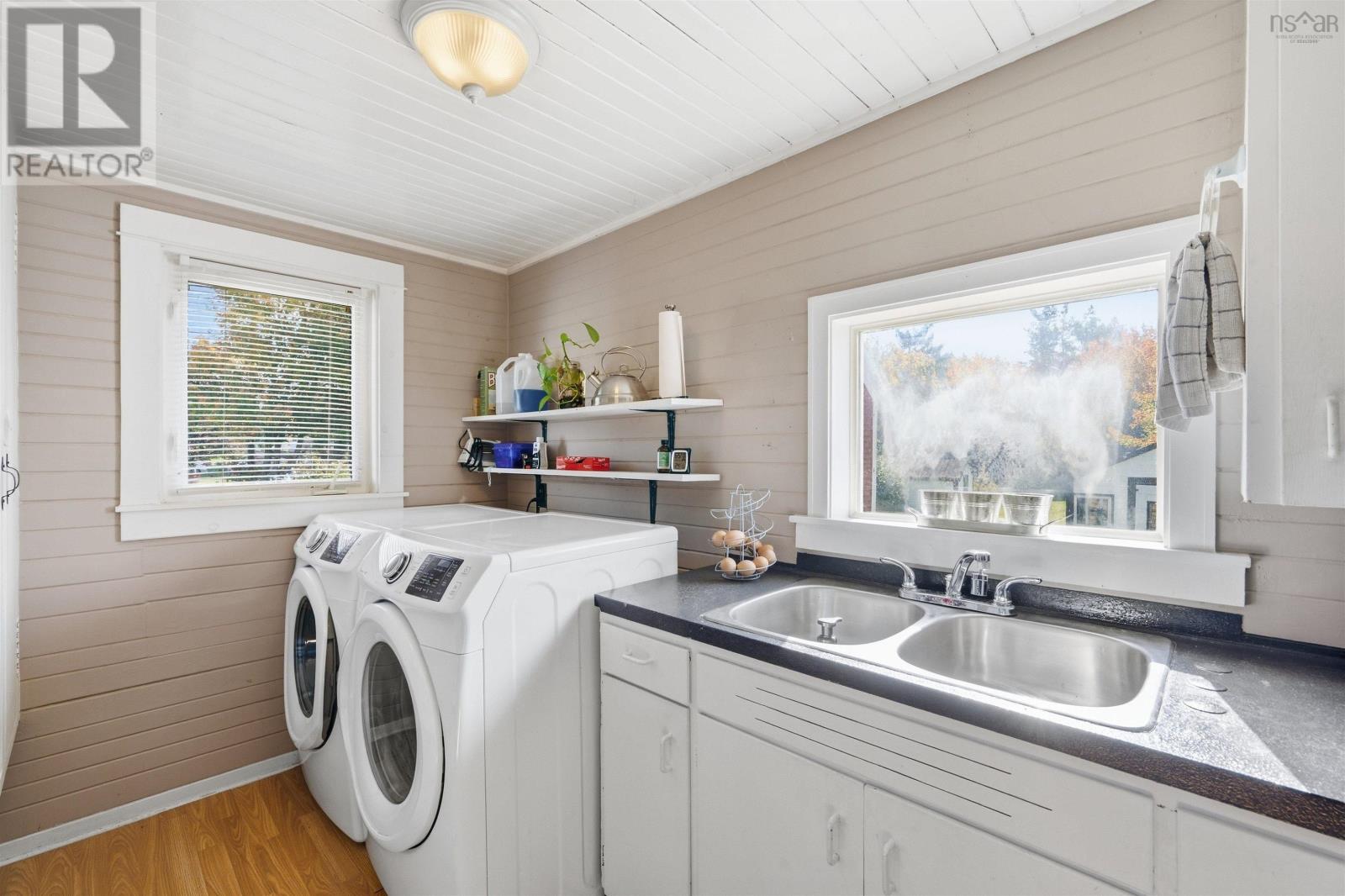 Property 16 of 52 of 1462 East Dalhousie Road