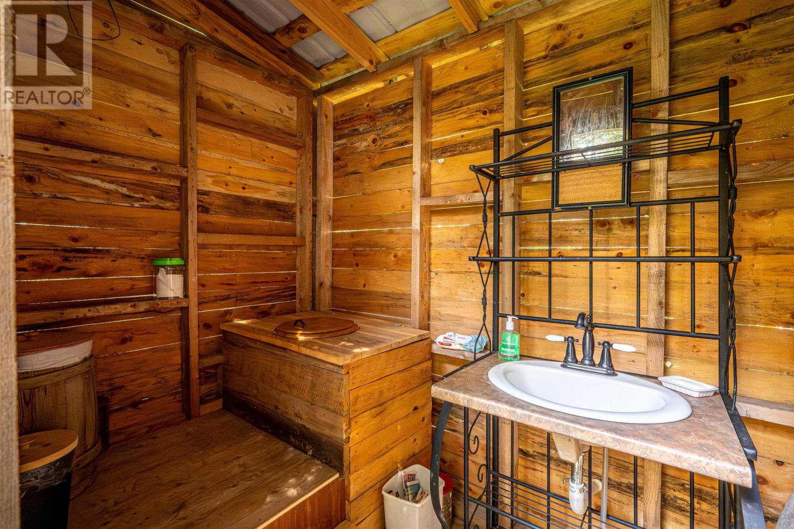 Property 29 of 52 of 1462 East Dalhousie Road