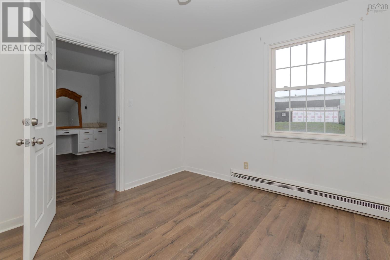 Property 27 of 43 of 57 Catherine Street