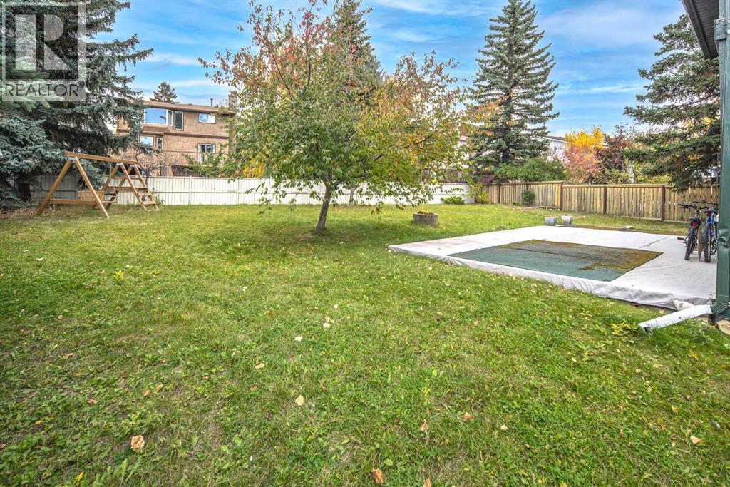 28 Hawkcliff Place NW - 26