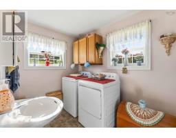 13631 Highway 1, Hants Border, NS B0P1P0 Photo 19