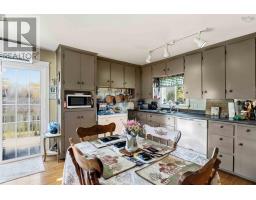 13631 Highway 1, Hants Border, NS B0P1P0 Photo 17
