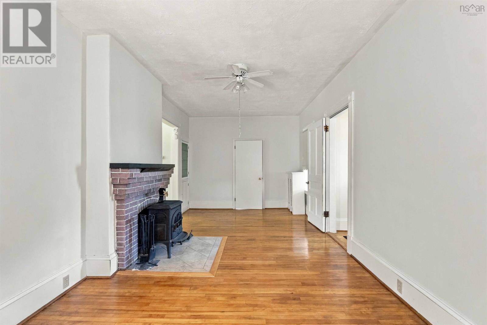 Property 4 of 25 of 1107 Middle Street