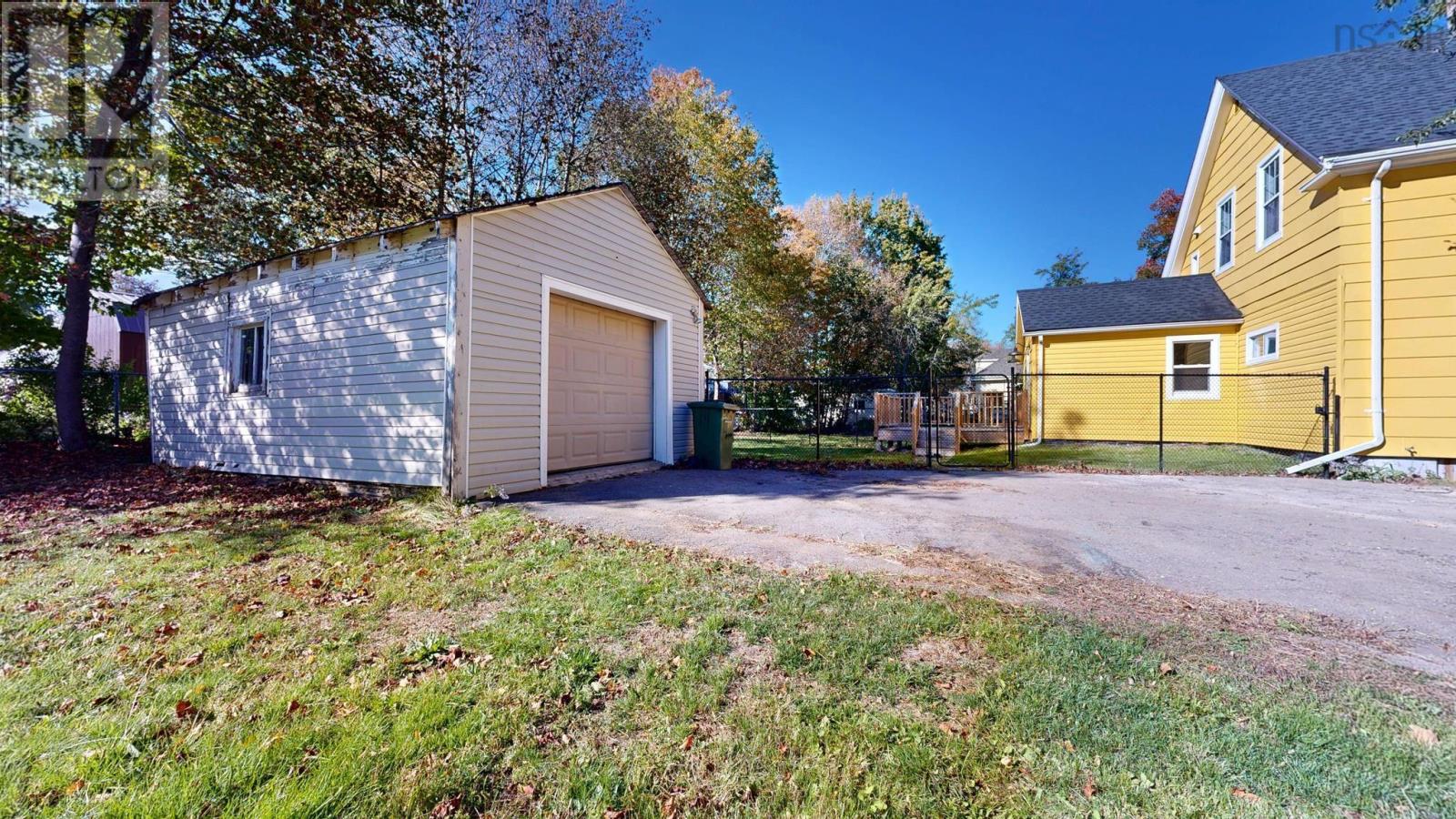 272 Bridge Street - 3