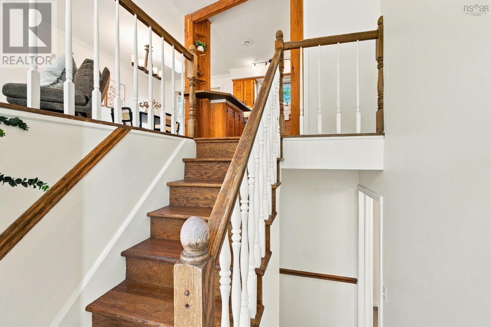 39 Parkdale Avenue - 3