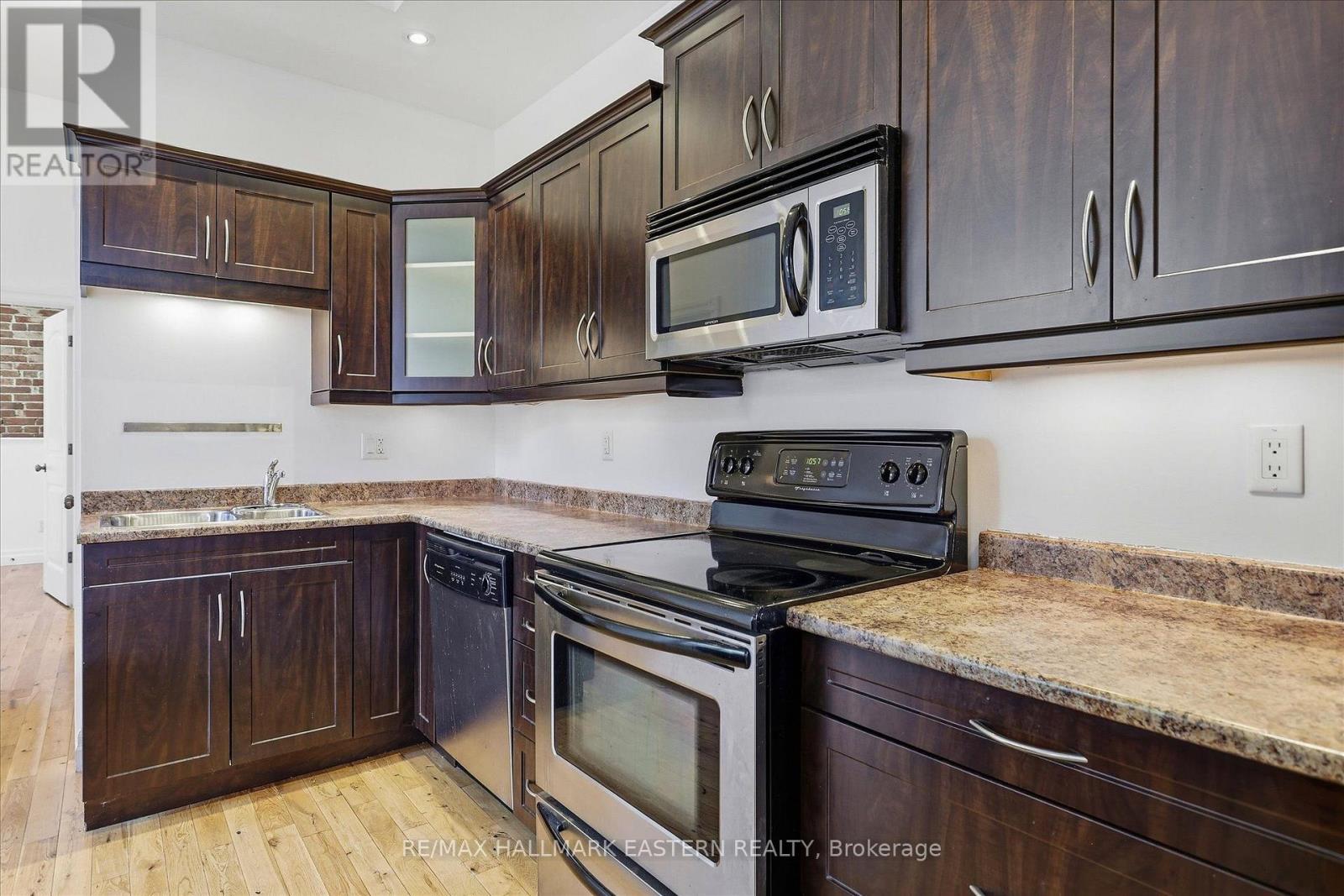 #2- 760 George Street, Peterborough, ON photo 14