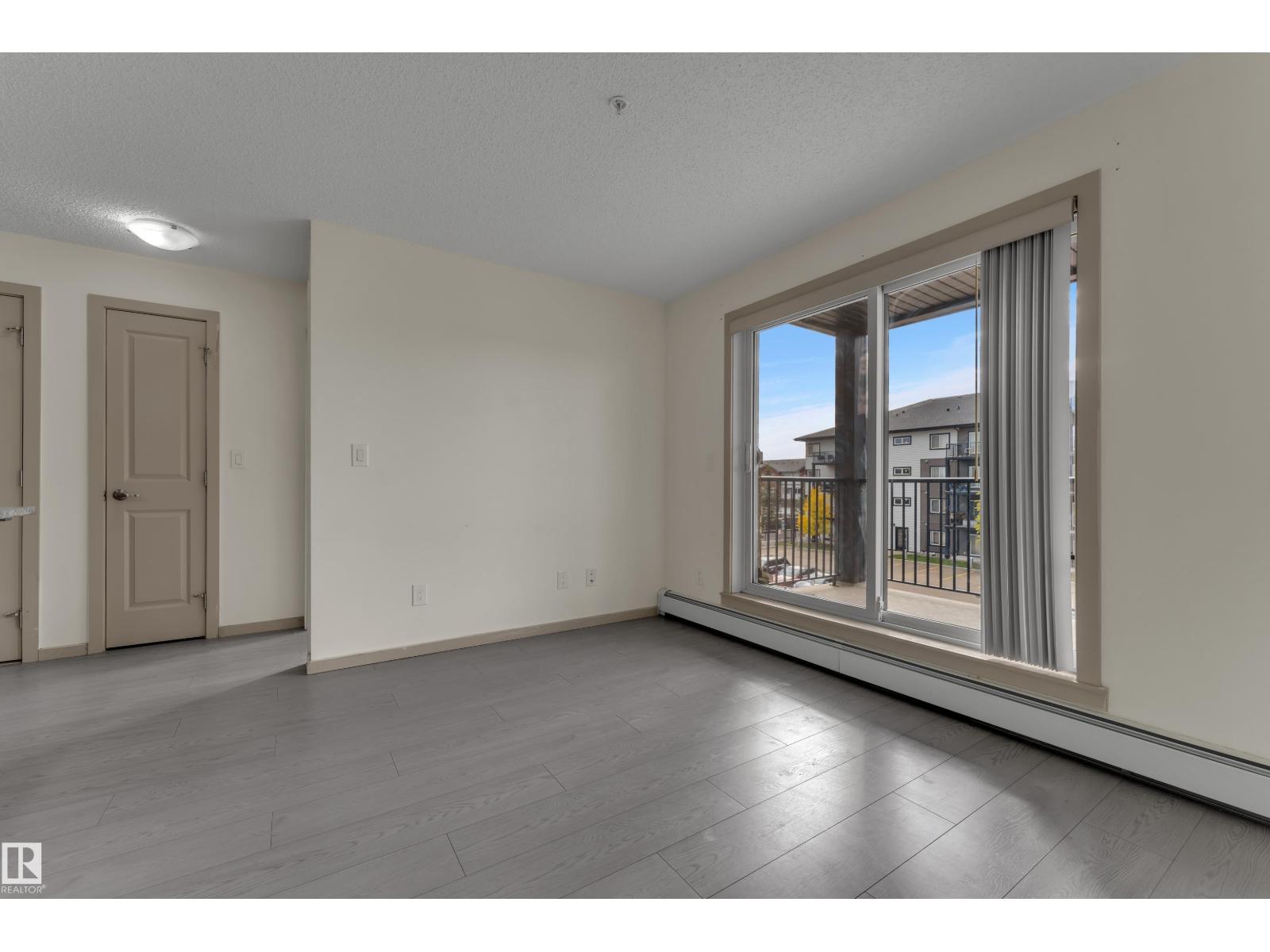 #320 3357 16A AV NW - 23